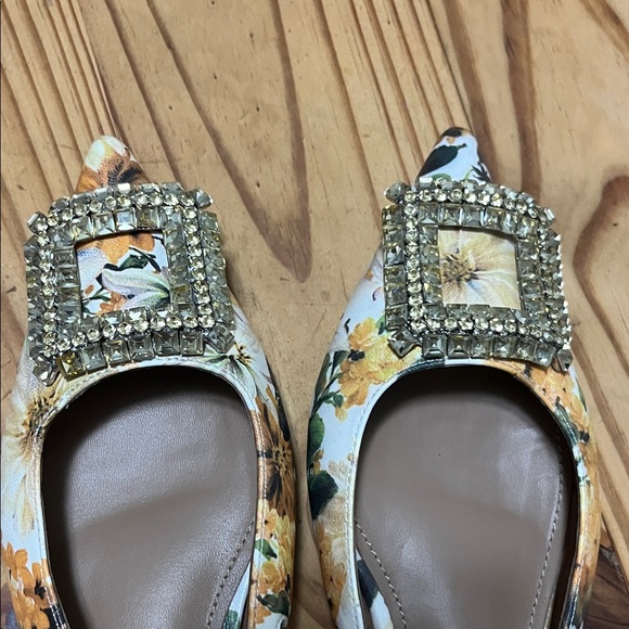 Anthropologie Bibi Lou Floral Pointed Slingback  with Gold Crystal Buckle - Picture 11 of 15